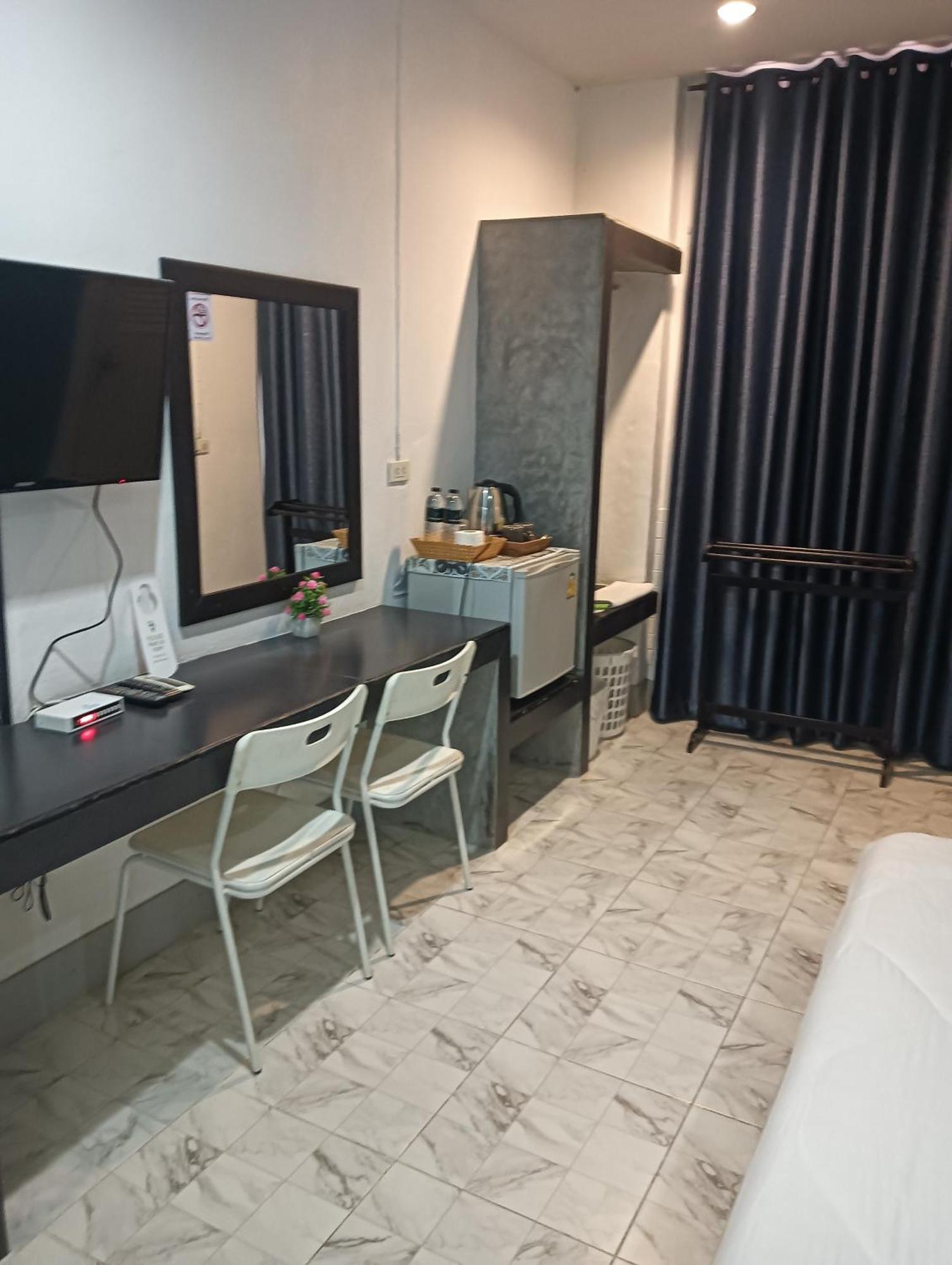 Krabi Nemo House Hostel Ao Nang Bagian luar foto