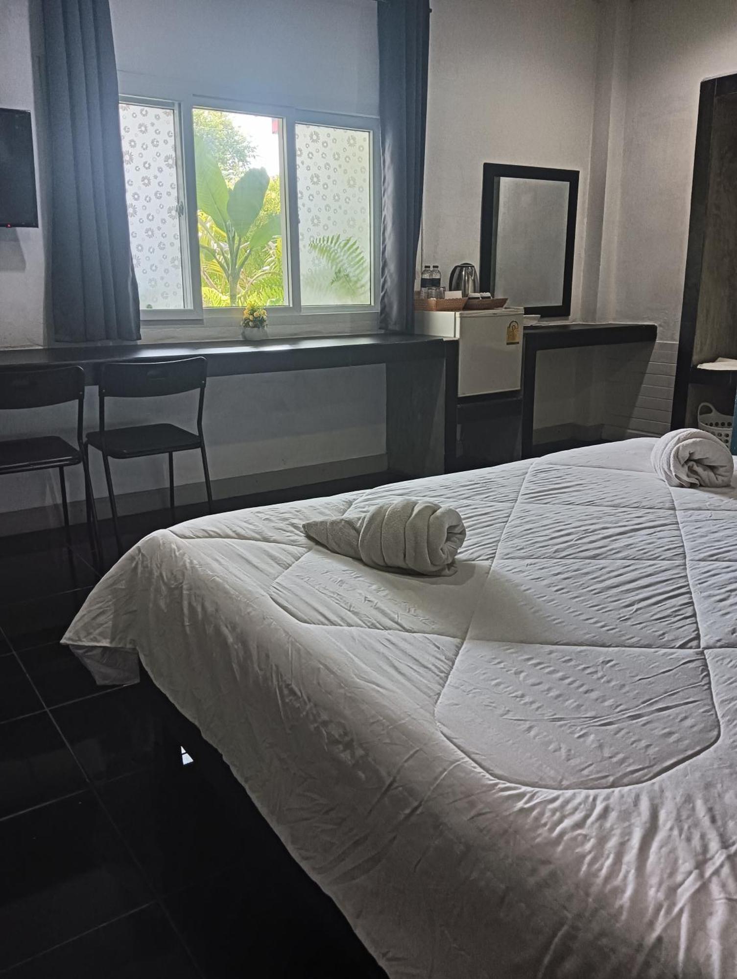Krabi Nemo House Hostel Ao Nang Bagian luar foto